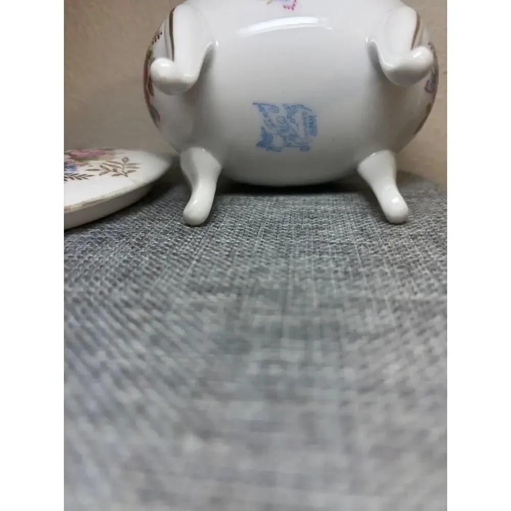 Vintage Occupied Japan Figurine Floral‎ Trinket Box